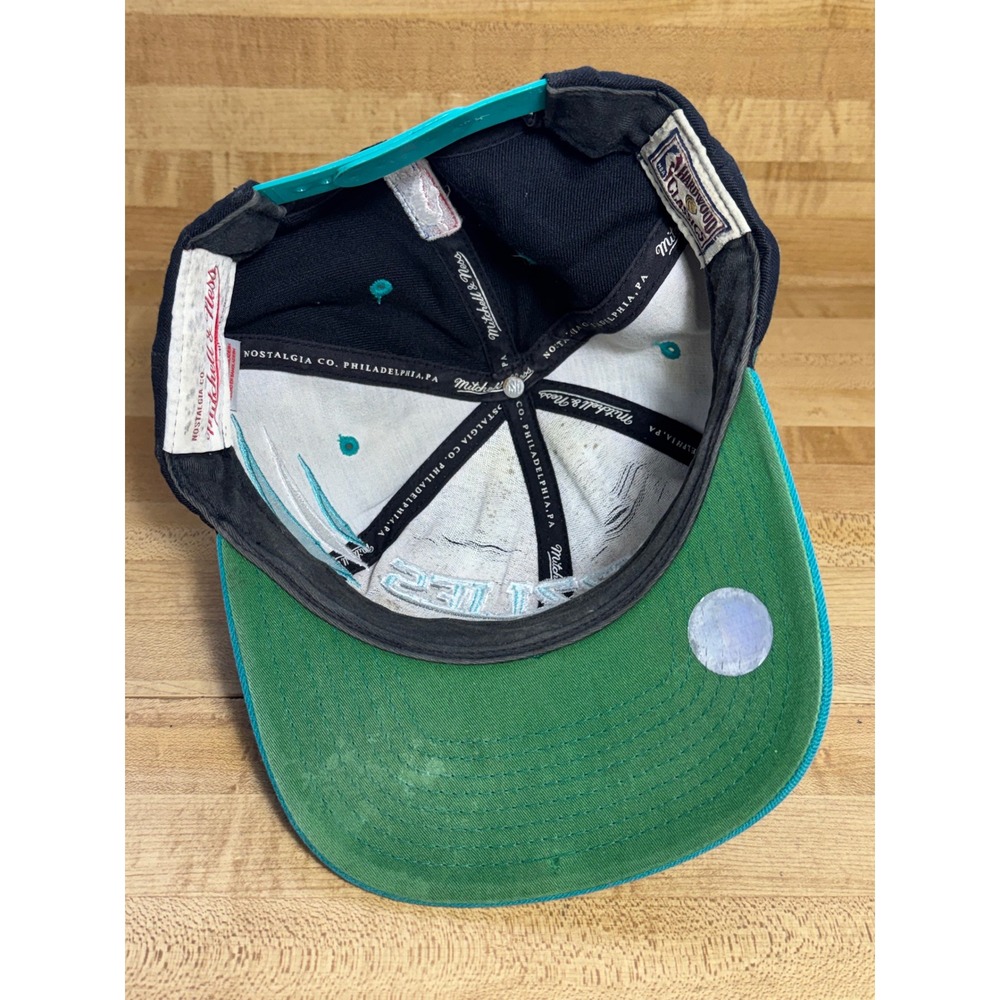 Mitchell & Ness Vancouver Grizzlies Snapback Hat diamond cut Hardwood Classics - Picture 6 of 8